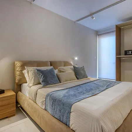 St Venera Penthouse 2 Balconies Big Screen Tv Santa Vennera