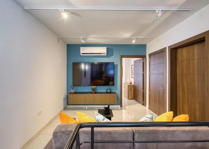 St Venera Penthouse 2 Balconies Big Screen Tv 아파트