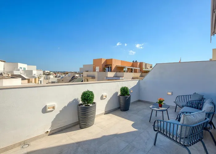 St Venera Penthouse 2 Balconies Big Screen Tv 아파트